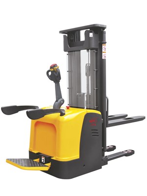 Штабелер самоходный 1,5 т 5,6 м XILIN CDDK15-III 24/200 В/Ач ЭУР (с платформой)